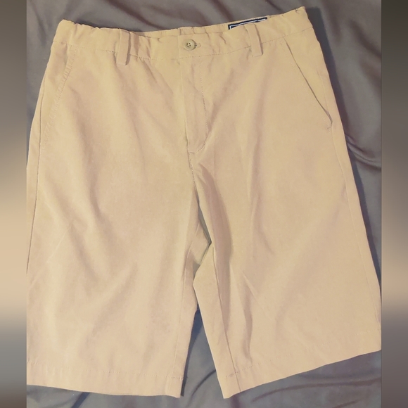 Vineyard vines shorts - Picture 3 of 4